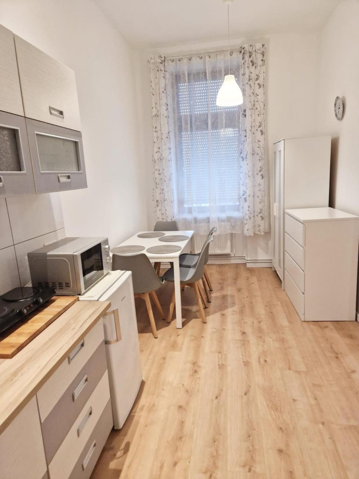 Family Studio Apartment For 4 Берлин Экстерьер фото